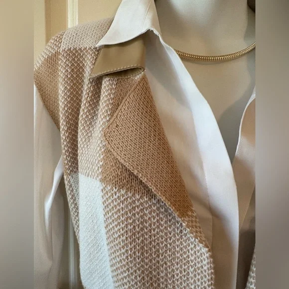 NWOT Tan and Cream Checkered Women's sweater long length vest. Size 24W - Picture 4 of 10